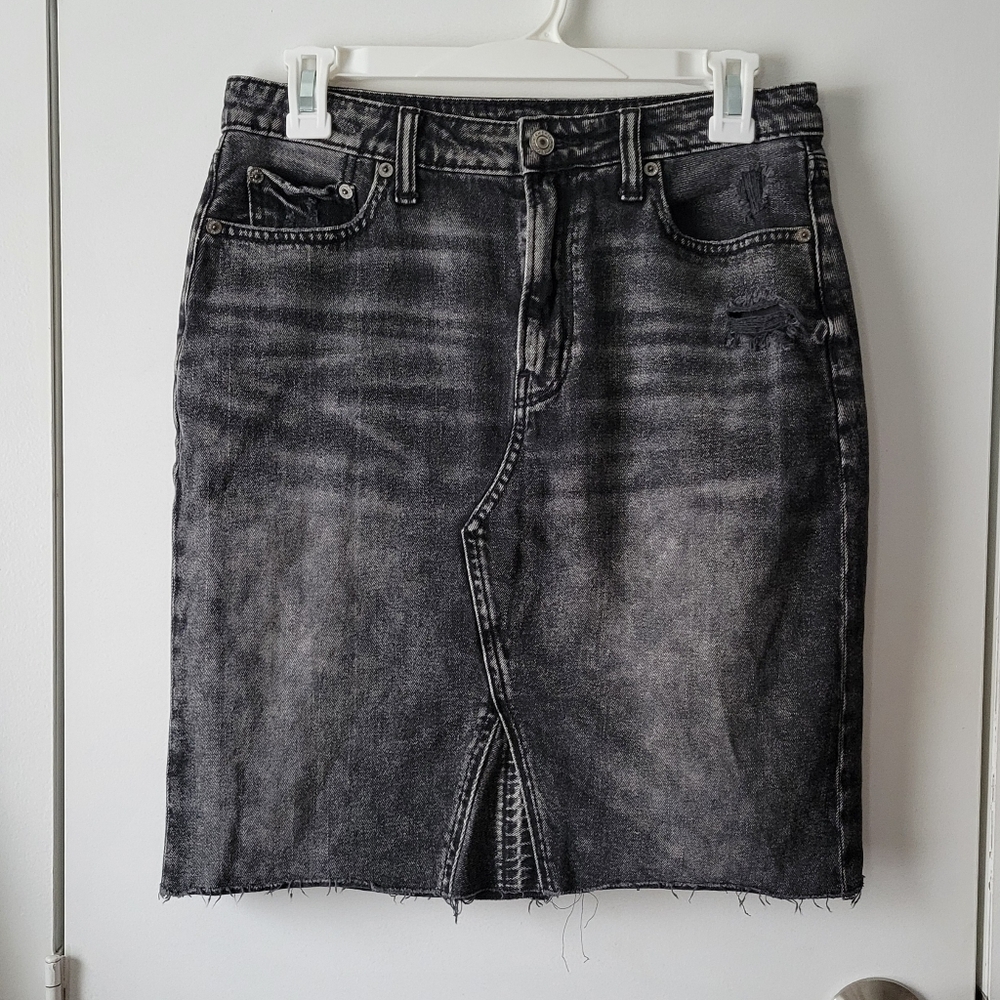 American Eagle distressed black denim skirt